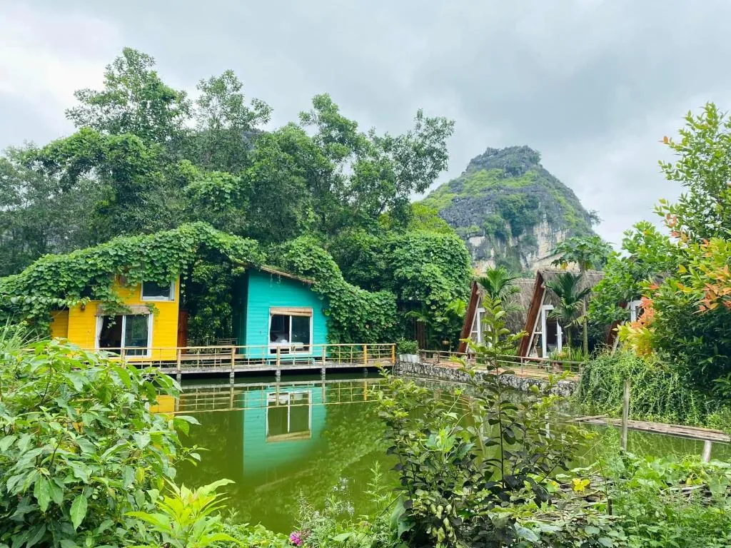 King Room with Mountain View — Trang An Lamia Bungalow